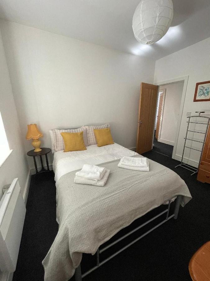 2 Bedroom Apartment In Кидерминстър Екстериор снимка