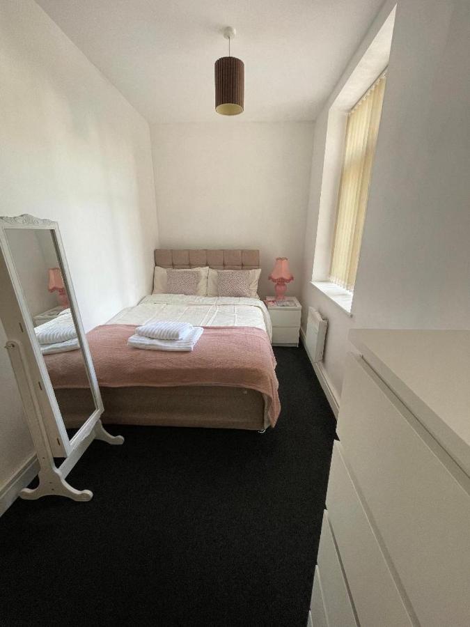 2 Bedroom Apartment In Кидерминстър Екстериор снимка